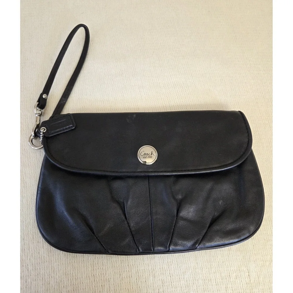 Coach Black Bleecker Leather Gathered Bottom Clutch Wristlet Minimalist